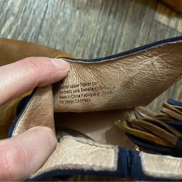 High heels sandals. Genuine leather inside, suede outside. 4.5” heel. Halogen. - Picture 3 of 8